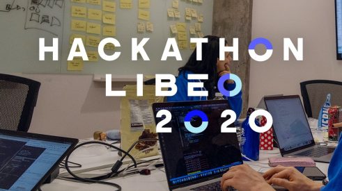 Photo avec logo du hackathon 2020 de Libéo