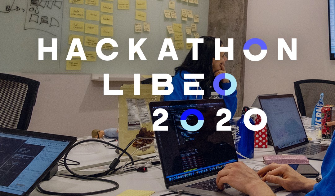 Photo avec logo du hackathon 2020 de Libéo